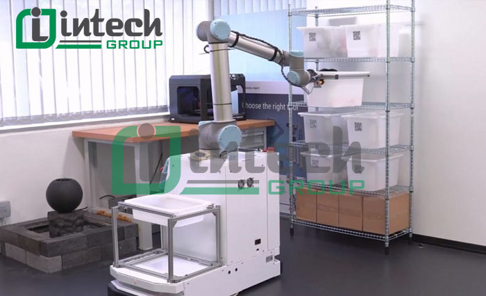 Rô bốt cộng tác (Cobots- collaborative robots) trong kho tự động