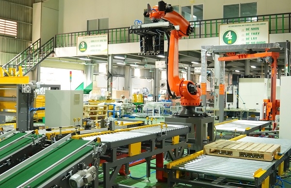 giai phap tu dong hoa ket hop robot boc xep